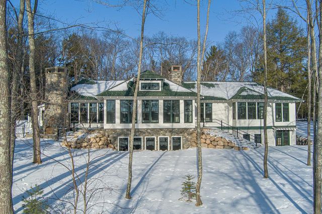 1092 Cranberry Shores Ln, Eagle River, WI 54521