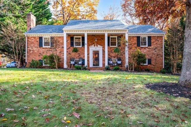 210 Woodbourne Dr, Lynchburg, VA 24502