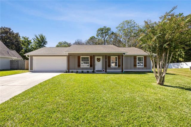105 Brighton Ct, Kingsland, GA 31548
