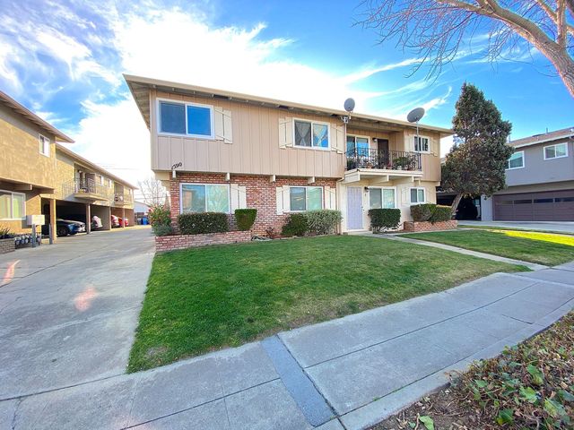 1590 Ontario Dr #5, Sunnyvale, CA 94087