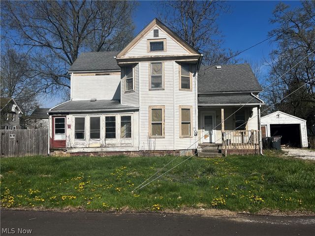 138 Shelby Ave, Akron, OH 44310