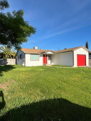 2535 Oriole Dr, Red Bluff, CA 96080