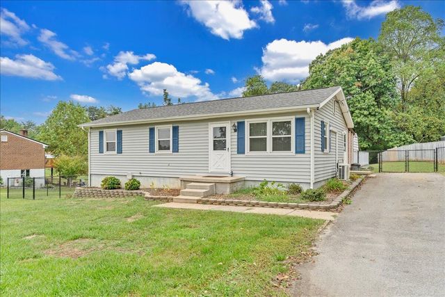 1035 Falling Creek Rd, Bedford, VA 24523