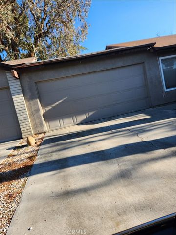 4512 Country Wood Ln, Bakersfield, CA 93313