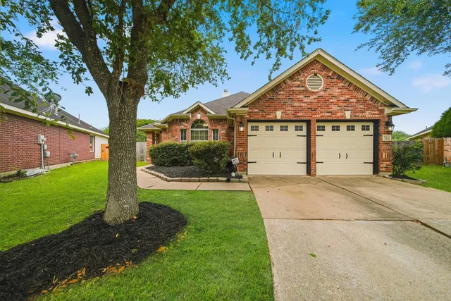 7102 Grassy Grove Ln, Richmond, TX 77407