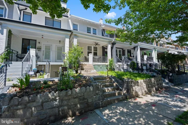 1230 Oates St NE, Washington, DC 20002
