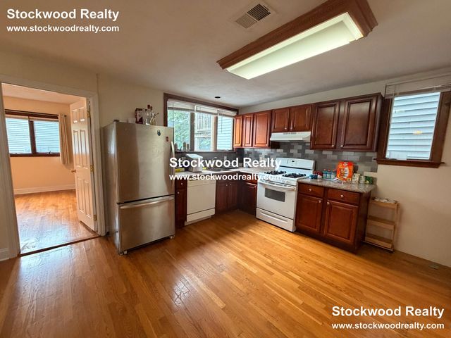 51 Telegraph St #2, Boston, MA 02127