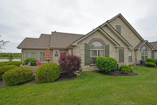 1336 Cotswold Ln #4, Hamilton, OH 45013