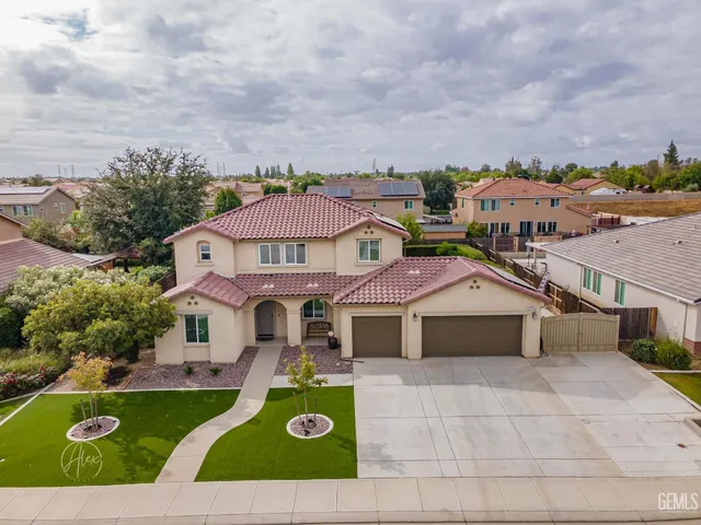 15937 Cusano Pl, Bakersfield, CA 93314