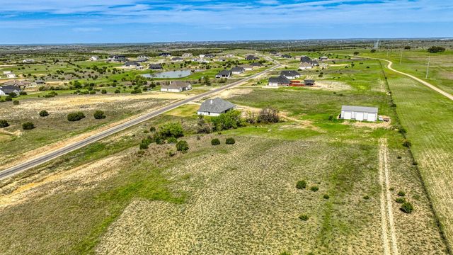 2061 Eagles Ridge Dr, Weatherford, TX 76087