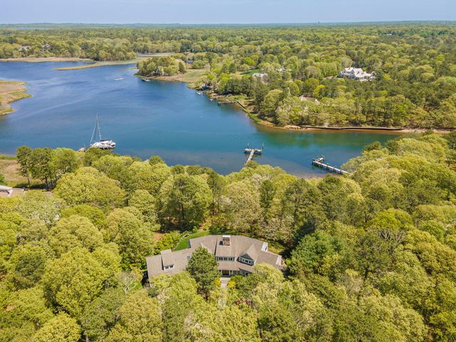 476 Baxters Neck Road, Marstons Mills, MA 02648