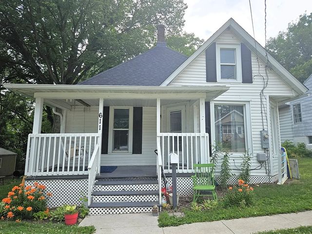 611 S  Dixon Ave, Dixon, IL 61021