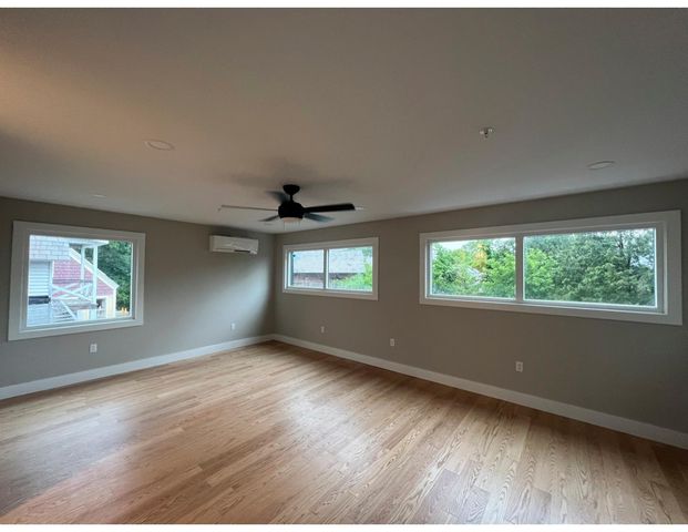 180 N  Winooski Ave #C, Burlington, VT 05401