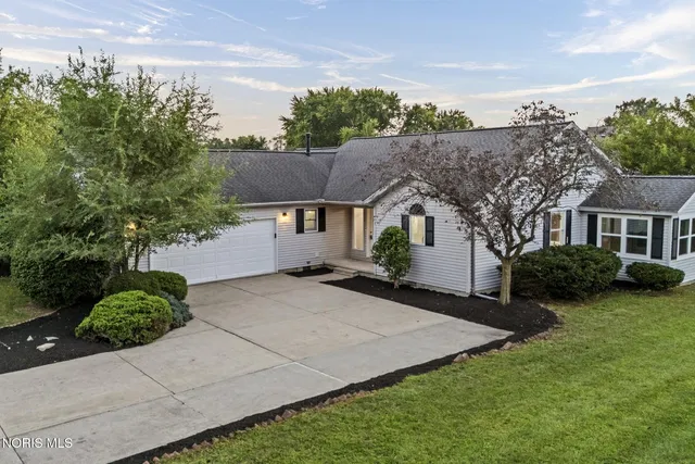 1101 N  Main St, Clyde, OH 43410