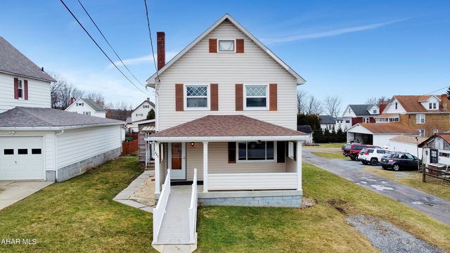 251 2nd St, Colver, PA 15927