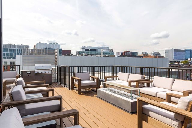 21 Charles St #620B, Cambridge, MA 02141
