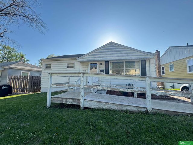 3906 N  66th St, Omaha, NE 68104