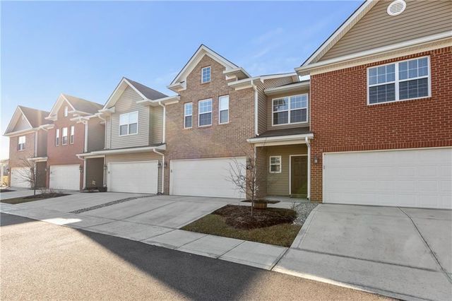 9725 Thorne Cliff Way  #105, Fishers, IN 46037