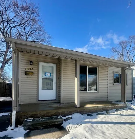 6474 Birch St, Taylor, MI 48180