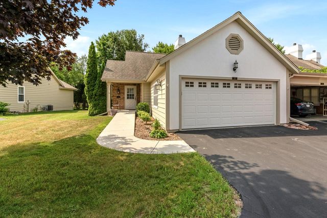 317 E Antoine DRIVE, Port Washington, WI 53074