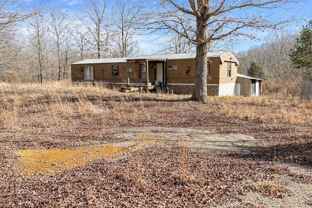 1480 Boy Scout Camp Rd, Camden, TN 38320