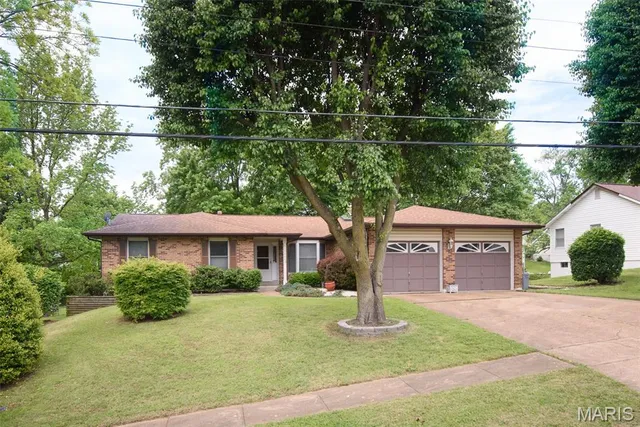 3406 Ludlow Ave, Bridgeton, MO 63044