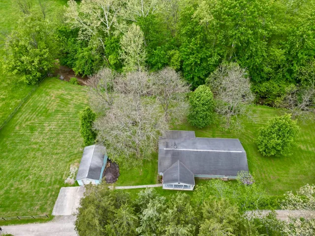 401 Wymer Rd, Cross Lanes, WV 25313