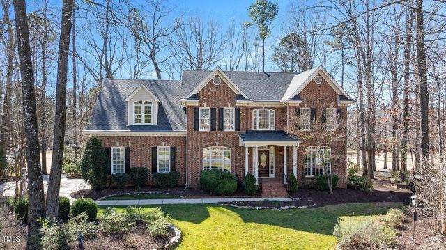 5060 Sunset Fairways Dr, Holly Springs, NC 27540