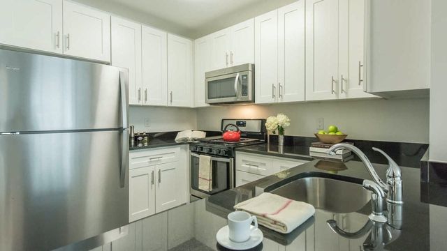 101 W  End Ave #30B, New York, NY 10023