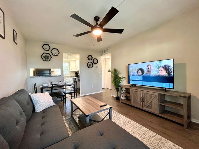 4771 100th Way  N, Saint Petersburg, FL 33708
