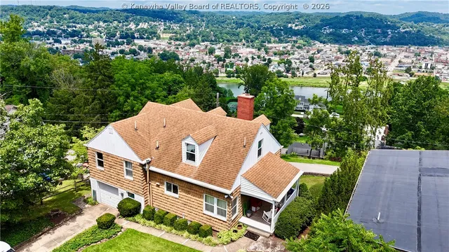 319 Mount View Dr, Charleston, WV 25314