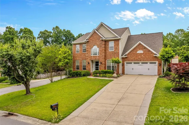 272 Glencoe Ln, Mooresville, NC 28117