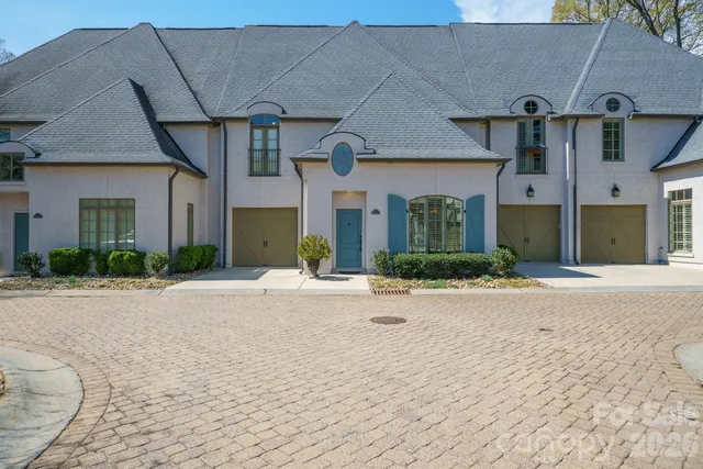 4508 Avignon Ln, Charlotte, NC 28226