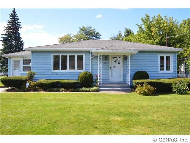 437 N  Park Dr, Rochester, NY 14609