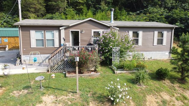 5585 Cool Branch Rd, Sneedville, TN 37869