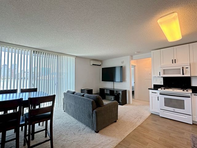 801 South St #1012, Honolulu, HI 96813
