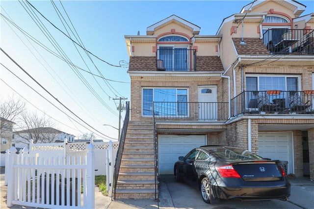 985 Father Capodanno Blvd, Staten Island, NY 10306