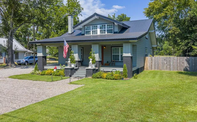 472 W  2nd St, Waldron, AR 72958