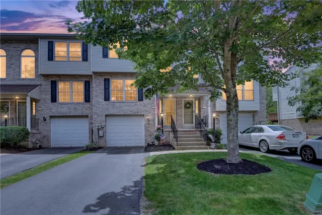 3092 Meadow Brook Ct, Gibsonia, PA 15044