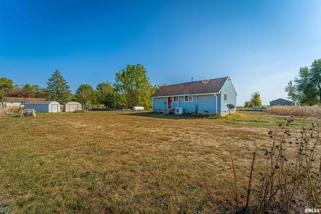 24053 N  County Road 3050 E, Manito, IL 61546
