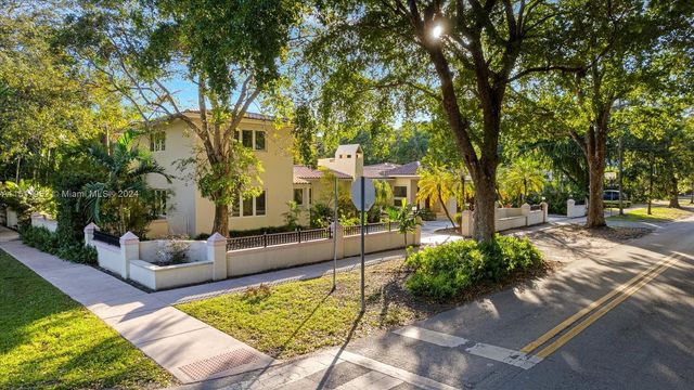 906 Palermo Ave, Coral Gables, FL 33134