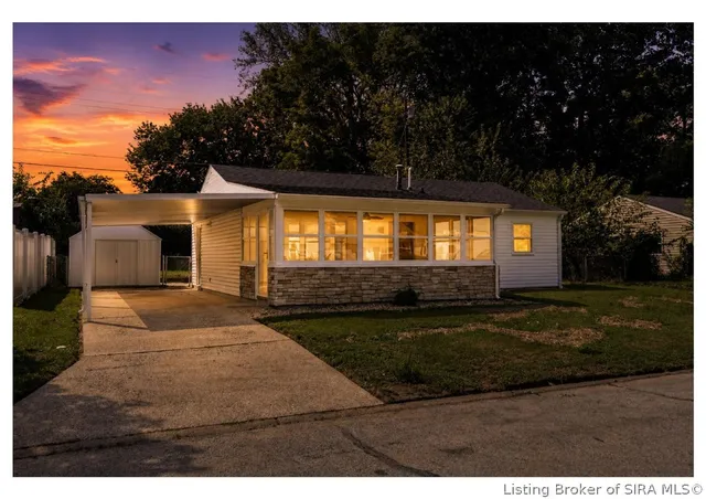 205 Lynda Avenue, Clarksville, IN 47129