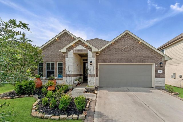 2185 Woodland Pine Dr, Conroe, TX 77384