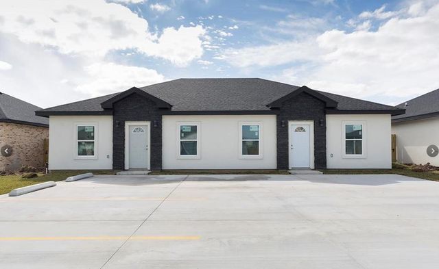 2423 N  Valley Cir #B, La Feria, TX 78559