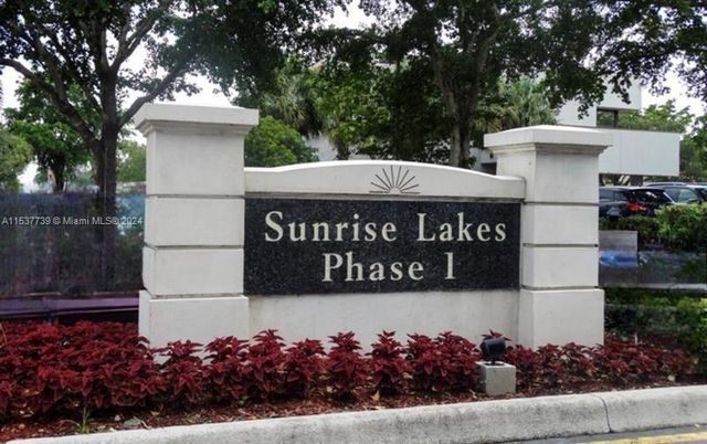 8081 Sunrise Lakes Dr #205, Fort Lauderdale, FL 33322
