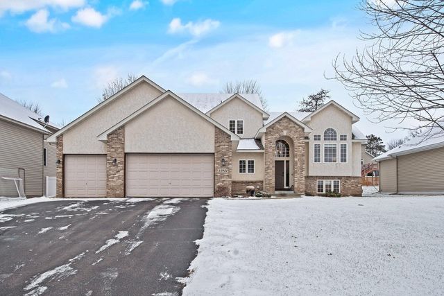12922 Avocet St NW, Coon Rapids, MN 55448