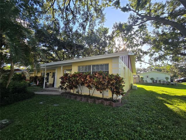 857 De Soto Ct, Dunedin, FL 34698