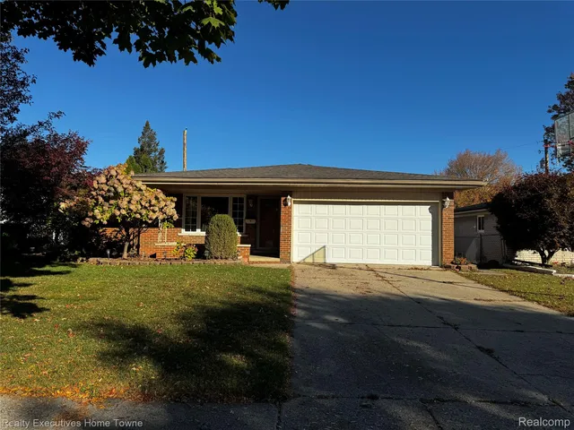 14599 Joanise Dr, Sterling Heights, MI 48312