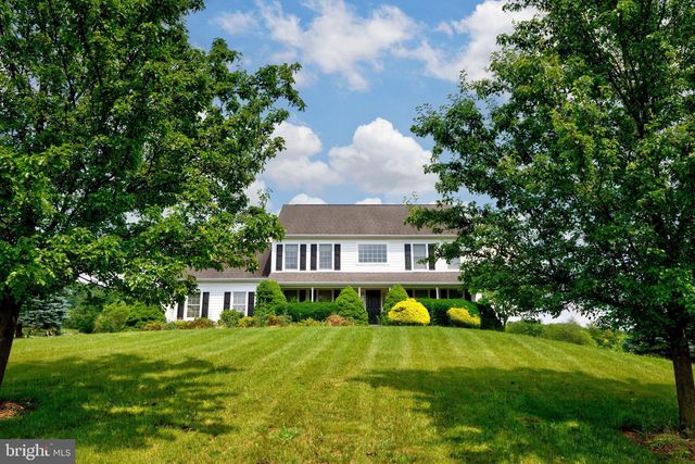 115 Country Side Dr, Kintnersville, PA 18930