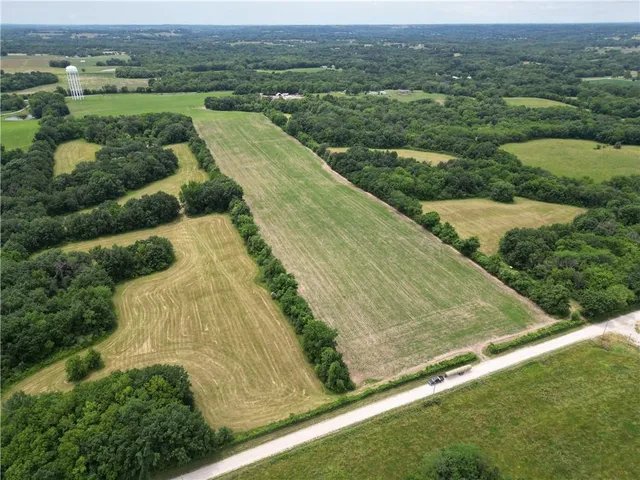 Gillen Rd, Odessa, MO 64076